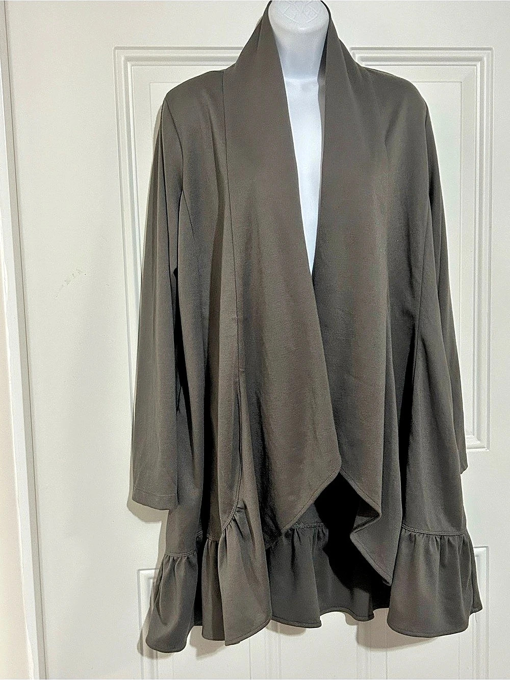 Serena Williams Signature Statement Waterfall Ruffle Jacket in Gray Size Medium